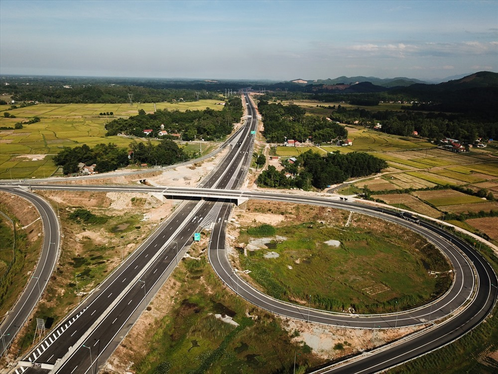 Đường cao tốc Đà Nẵng - Quảng Ngãi đi qua địa bàn Quảng Nam